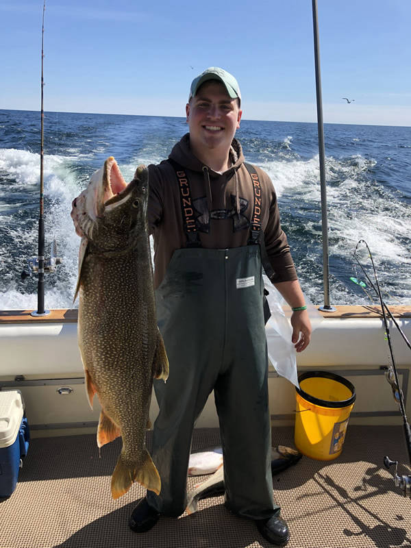 Outcast Sport Fishing 180