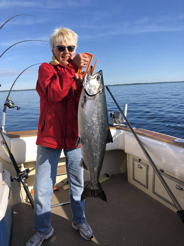 Outcast Sport Fishing 183